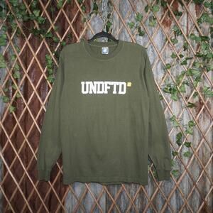 Small -undefeated essential long sleeve green T-shirt UNDFTD